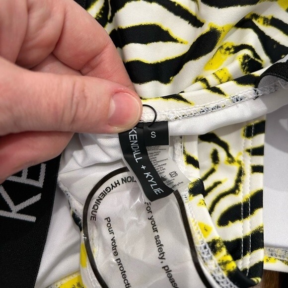 New Women's Kendall + Kylie Logo Band One-piece Swimsuit Size S - Picture 6 of 8